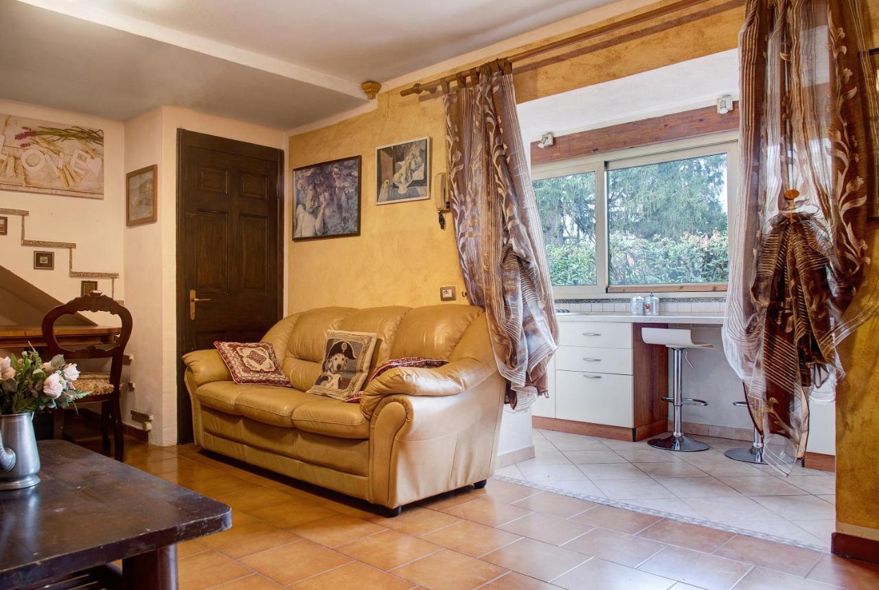 Апартаменти Casa Flora Порто-Черезіо Екстер'єр фото