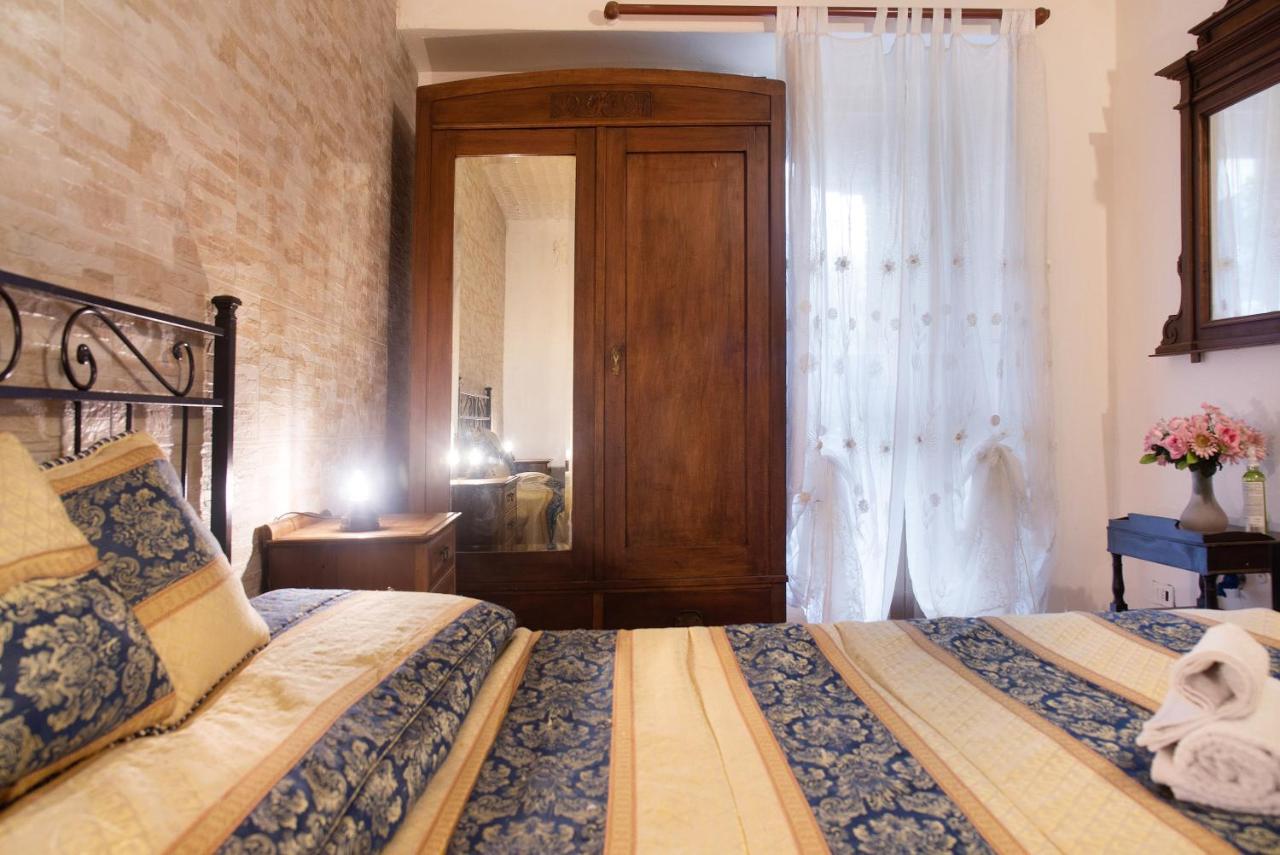 Апартаменти Casa Flora Порто-Черезіо Екстер'єр фото